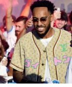 Pierre-Emerick Aubameyang fait son retour à Marseille sous les acclamations