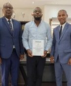 Coaching&nbsp;: Louis Djasmy Mavoungou Nfoumbi, premier Gabonais titulaire de la licence A de l’IHF, honoré par la tutelle