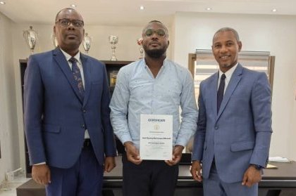 Coaching&nbsp;: Louis Djasmy Mavoungou Nfoumbi, premier Gabonais titulaire de la licence A de l’IHF, honoré par la tutelle