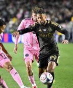 MLS&nbsp;: Denis Bouanga éclipse Lionel Messi et lance idéalement la saison de Los Angeles FC