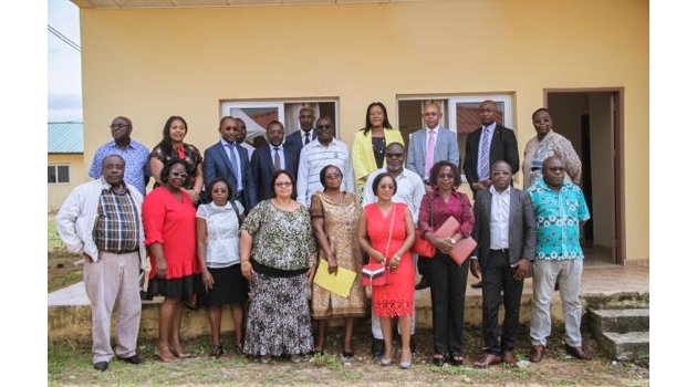 21 logements de Bikélé 2 remis aux agents du ministère du Pétrole