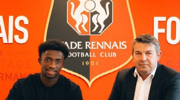Jonathan Do Marcolino signe son premier contrat professionnel avec le Stade Rennais