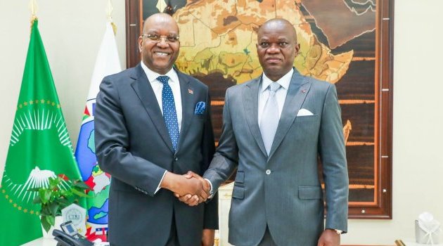 Oligui Nguema et l’ambassadeur d’Angola réaffirment la solidité des liens entre Libreville et Luanda