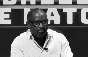Panthères du Gabon : Thierry Mouyouma hausse le ton sur ses détracteurs à propos de son système de jeu