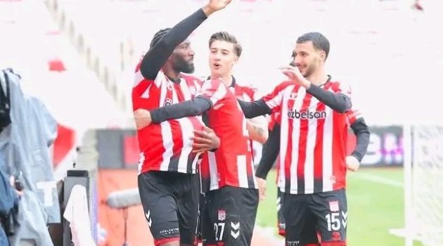 Turquie&nbsp;: Aaron Appindangoyé sauve Sivasspor d’une déroute face à Iğdır