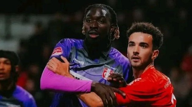 Pays-Bas : Dordrecht de Yannis M’bemba met fin à sa série noire grâce à un sursaut collectif