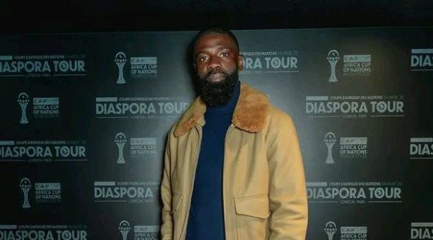 CAF Diaspora Tour&nbsp;: Bruno Ecuele Manga accueille le trophée à Paris