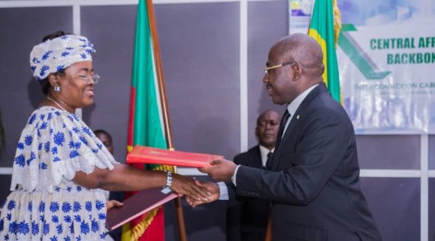 Gabon et le Cameroun signent un accord d’interconnexion des réseaux de communication électronique