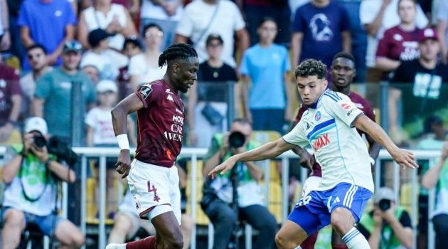 Ligue 1 : Metz battu par Strasbourg, Michel Mboula transparent