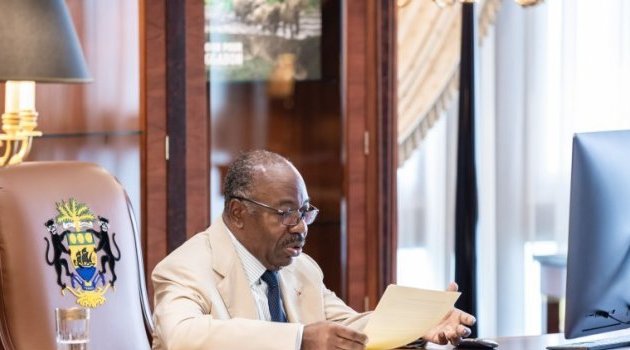 Ali Bongo s’entretient avec les représentants de l’Union Africaine par visioconférence