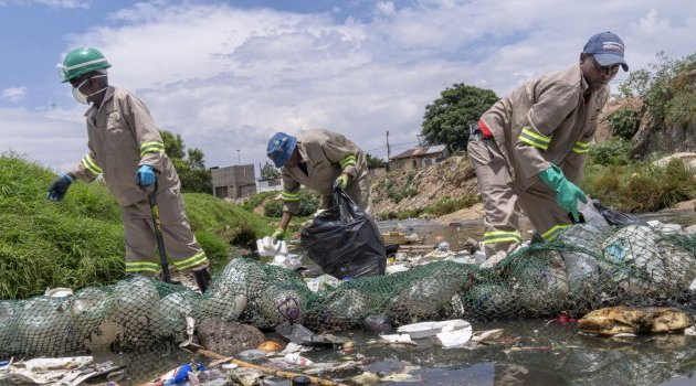 Ajournées sans parvenir à un accord, les négociations sur la pollution plastique se poursuivront en 2025