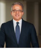 UNESCO : la Slovaquie mise sur Khaled El-Enany, candidat aux 50 pays dans les jambes