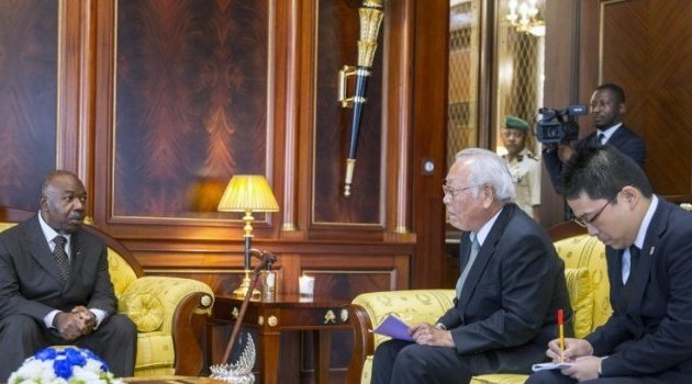 Ali Bongo reçoit en audience l’ambassadeur du Japon au Gabon