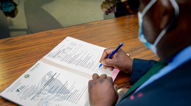 Le Gabon signe son premier CCIR du Protocole de Nagoya