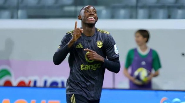 Chypre : Junior Effaghe participe au festival offensif de l’Aris Limassol (4-0) !