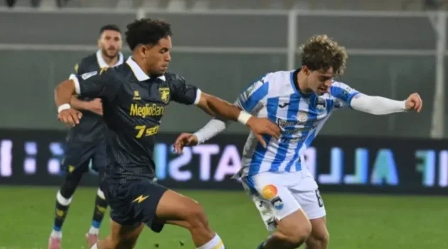 Serie B&nbsp;: Frosinone domine Pescara grâce à Anthony Oyono