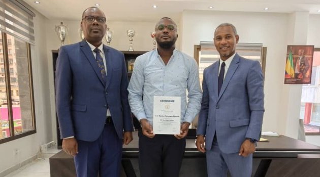 Coaching&nbsp;: Louis Djasmy Mavoungou Nfoumbi, premier Gabonais titulaire de la licence A de l’IHF, honoré par la tutelle