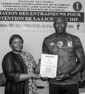 Quatre nouveaux entraîneurs gabonais de handball de licence C sur le marché