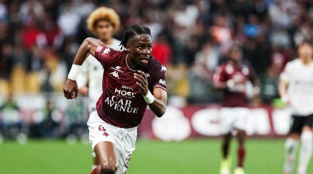 Officiel : Michel Mboula signe à Metz jusqu’en 2028