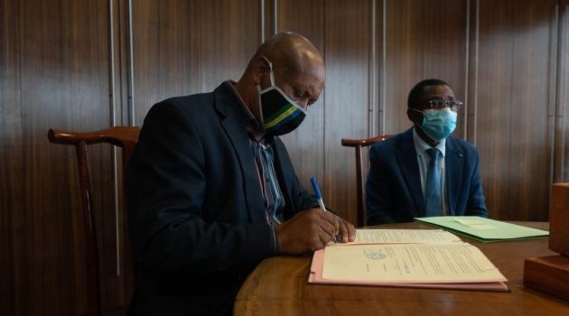 Signature d’une convention sur les produits forestiers non-ligneux entre le Gabon et BOTF