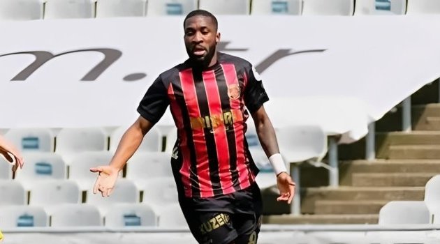 Süper Lig&nbsp;: soirée noire pour Shavy Babicka, sorti sur blessure face à Eyüpspor