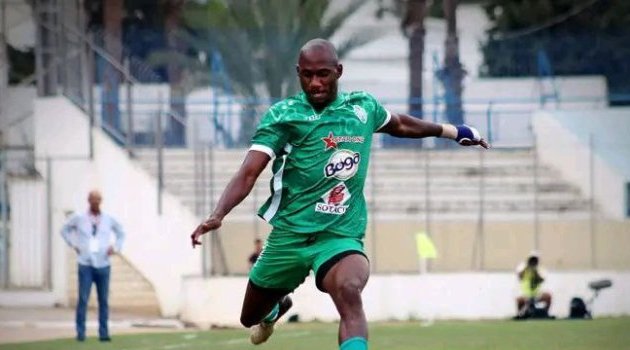 Tunisie : Junior Bekale enchaîne les titularisations malgré la défaite de la JS Kairouan