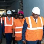 Akure-Davain inspecte l’ENM et le chantier de l’annexe du tribunal de Libreville