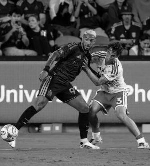 MLS&nbsp;: Denis Bouanga manque un penalty, LAFC puni par San Diego