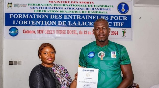 Quatre nouveaux entraîneurs gabonais de handball de licence C sur le marché