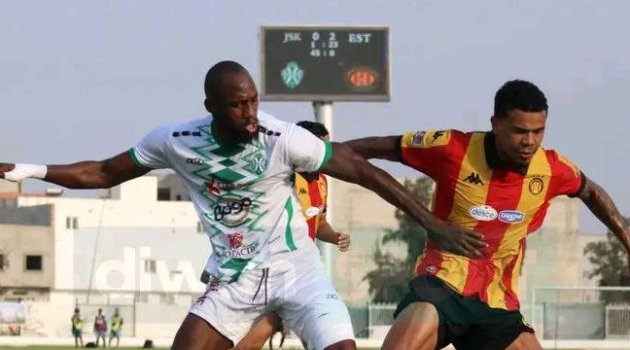 Douche froide pour Junior Bekale et la JS Kairouan face à l’Espérance de Tunis