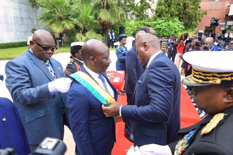 Le président Oligui Nguema honore les artisans du règlement de la dette intérieure