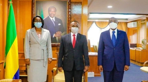 Ossouka Raponda s’entretient avec le haut-commissaire du Sri Lanka