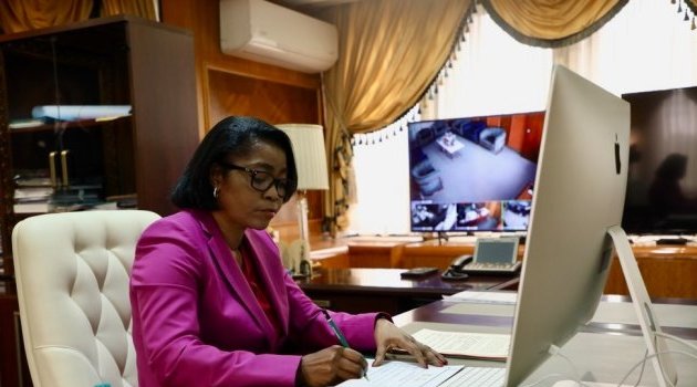 Ossouka Raponda représente Ali Bongo à la 38e session du Nepad