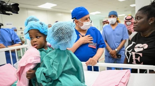 Arabie saoudite : Des jumelles siamoises jamaïcaines séparées avec succès